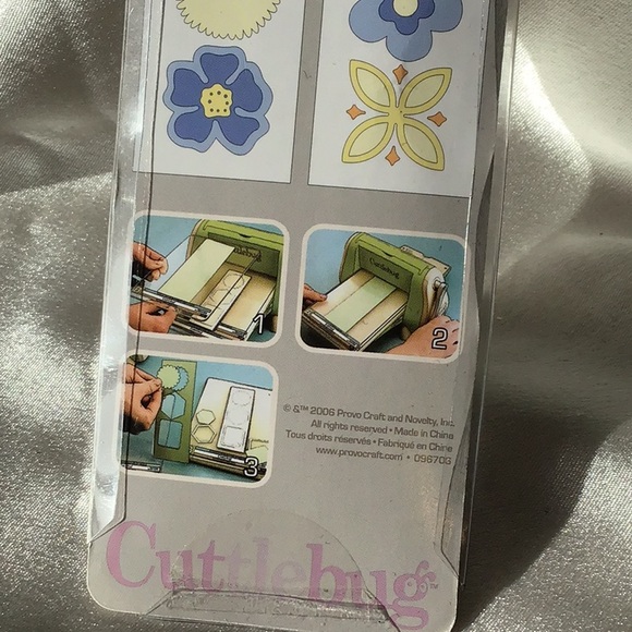 Cuttlebug Provo Craft Medal Stencils For Cutting Machine - Picture 5 of 5